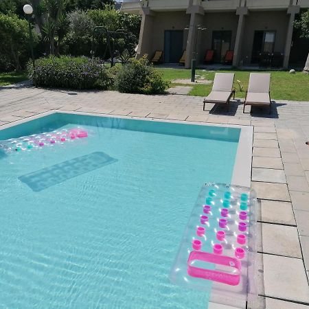 Endless Summer Pool Flat อิกเซีย ภายนอก รูปภาพ
